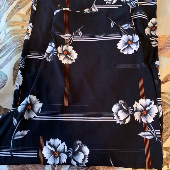 SOLD Alfani ladies palazzo pants - Picture 4 of 6